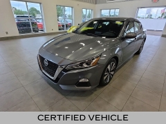  2022 Nissan Altima 2&period;5 SV Sedan at Maxx Loans near St&period; Adrian&comma; MI