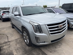 Used 2020 Cadillac Escalade ESV 4d SUV 4WD Luxury at Maxx Loans near St. Adrian, MI