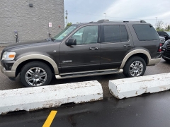 Used 2007 Ford Explorer 4d SUV 4WD Eddie Bauer V8 at Suburban Ford of Sterling Heights near Sterling Heights, MI