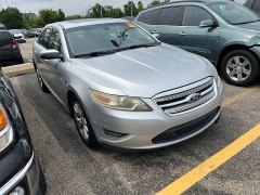 Used 2011  Ford Taurus 4d Sedan SEL at Maxx Loans near St&period; Adrian&comma; MI