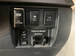 Used 2016 Toyota Tundra 4WD Truck Double Cab 5.7L V8 6-Spd AT (Natl) at Maxx Loans near St. Adrian, MI