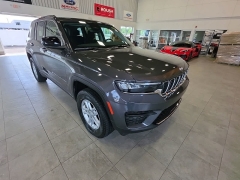 Used 2023  Jeep Grand Cherokee Laredo 4x4 at Maxx Loans near St&period; Adrian&comma; MI