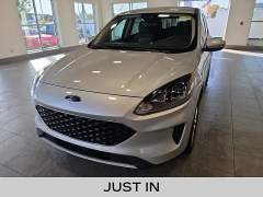  2020 Ford Escape 4d SUV AWD SE at Maxx Loans near St&period; Adrian&comma; MI