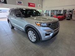 Used 2024  Ford Explorer King Ranch 4WD at Maxx Loans near St&period; Adrian&comma; MI