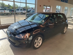 Used 2017 Volkswagen Golf 1.8T 4-Door Auto at Suburban Ford of Sterling Heights near Sterling Heights, MI