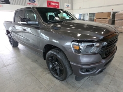 Used 2021  Ram 1500 Big Horn 4x4 Crew Cab 5'7" Box at Maxx Loans near St&period; Adrian&comma; MI