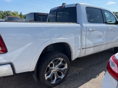 Used 2019 Ram 1500 4WD Crew Cab Limited at Suburban Ford of Sterling Heights near Sterling Heights, MI