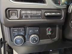 Used 2021  Chevrolet Suburban 4WD 4dr High Country at Maxx Loans near St&period; Adrian&comma; MI