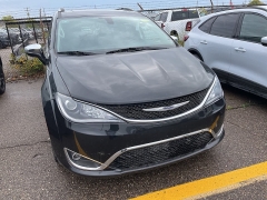 Used 2020 Chrysler Pacifica Limited FWD at Suburban Ford of Sterling Heights near Sterling Heights, MI