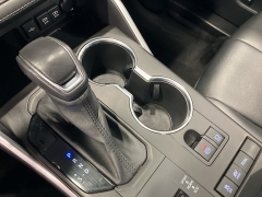 Used 2021 Toyota Highlander Hybrid XLE AWD at Maxx Loans near St. Adrian, MI