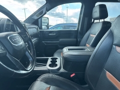 Used 2021  GMC Sierra 2500HD 4WD Crew Cab 172" AT4 at Maxx Loans near St&period; Adrian&comma; MI