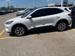 Used 2020  Ford Escape 4d SUV AWD Titanium at Maxx Loans near St&period; Adrian&comma; MI