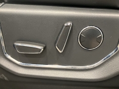 Used 2024  Ford Expedition Platinum 4x4 at Maxx Loans near St&period; Adrian&comma; MI