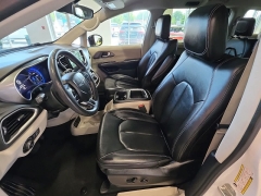Used 2024  Chrysler Pacifica Touring L FWD at Maxx Loans near St&period; Adrian&comma; MI