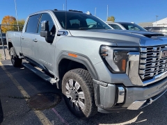 Used 2024  GMC Sierra 2500HD 4WD Crew Cab 172" Denali at Maxx Loans near St&period; Adrian&comma; MI