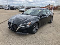 Used 2023 Nissan Altima 2.5 SV Sedan at Maxx Loans near ,