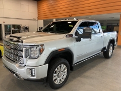 Used 2022  GMC Sierra 3500HD 4WD Crew Cab Denali at Maxx Loans near St. Adrian, MI