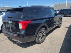 Used 2020 Ford Explorer 4d SUV 4WD Platinum 3.0L EcoBoost at Suburban Ford of Sterling Heights near Sterling Heights, MI