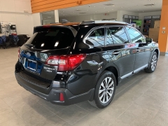 Used 2018 Subaru Outback 4d SUV 3.6R Touring at Maxx Loans near St. Adrian, MI