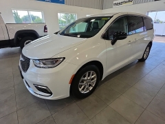  2024 Chrysler Pacifica Touring L FWD at Maxx Loans near St&period; Adrian&comma; MI
