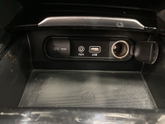 Used 2017  Kia Cadenza Premium Sedan at Maxx Loans near St&period; Adrian&comma; MI