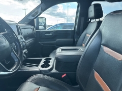 Used 2021  GMC Sierra 2500HD 4WD Crew Cab 172" AT4 at Maxx Loans near St&period; Adrian&comma; MI