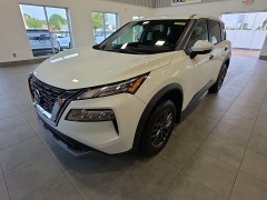  2021 Nissan Rogue FWD S at Maxx Loans near St&period; Adrian&comma; MI