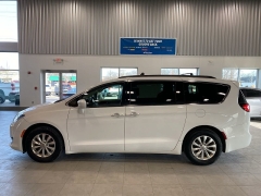 Used 2018  Chrysler Pacifica 4d Wagon Touring Plus at Maxx Loans near St&period; Adrian&comma; MI