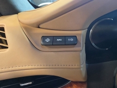 Used 2017  Cadillac Escalade 4d SUV 4WD Platinum at Maxx Loans near St&period; Adrian&comma; MI