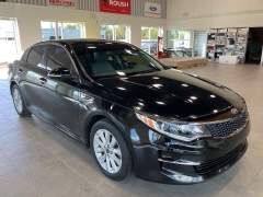 Used 2016  Kia Optima 4d Sedan EX at Maxx Loans near St. Adrian, MI