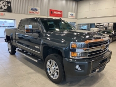 Used 2018  Chevrolet Silverado 2500HD 4WD Crew Cab 153" High Country at Maxx Loans near St&period; Adrian&comma; MI