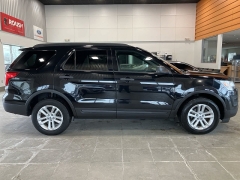 Used 2017  Ford Explorer 4d SUV 4WD at Maxx Loans near St&period; Adrian&comma; MI
