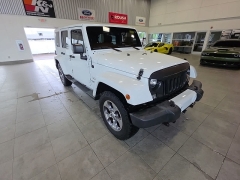 Used 2016  Jeep Wrangler Unlimited 4WD 4dr Sahara at Maxx Loans near St&period; Adrian&comma; MI