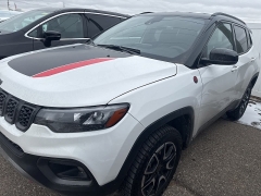 Used 2025  Jeep Compass Trailhawk 4x4 at Maxx Loans near St&period; Adrian&comma; MI