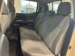 Used 2017  Toyota Tacoma Double Cab 5' Bed V6 4x2 AT &lpar;Natl&rpar; at Maxx Loans near St&period; Adrian&comma; MI