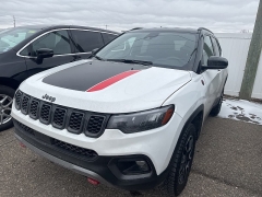 Used 2025  Jeep Compass Trailhawk 4x4 at Maxx Loans near St&period; Adrian&comma; MI