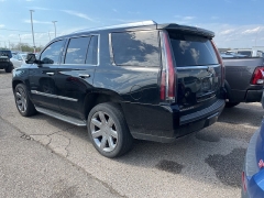 Used 2016 Cadillac Escalade 4d SUV 4WD Luxury at Maxx Loans near ,
