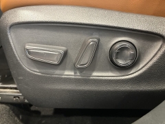 Used 2023  Toyota Highlander AWD (Natl) at Maxx Loans near St. Adrian, MI