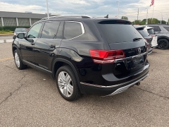 Used 2018 Volkswagen Atlas 3.6L V6 SEL Premium 4MOTION at Suburban Ford of Sterling Heights near Sterling Heights, MI