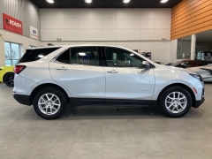 Used 2022  Chevrolet Equinox FWD 4dr LS w&sol;1FL at Maxx Loans near St&period; Adrian&comma; MI