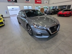 Used 2022  Nissan Altima 2&period;5 SV Sedan at Maxx Loans near St&period; Adrian&comma; MI
