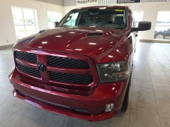 Used 2019  Ram 1500 Classic Express 4x4 Crew Cab 5'7" Box at Maxx Loans near St&period; Adrian&comma; MI
