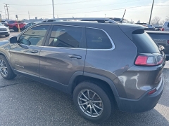 Used 2021  Jeep Cherokee Latitude Lux FWD at Maxx Loans near St&period; Adrian&comma; MI