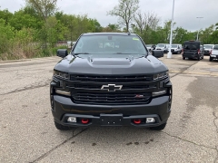 Used 2021 Chevrolet Silverado 1500 4WD Crew Cab LT Trail Boss at Maxx Loans near ,