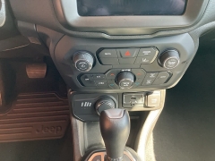 Used 2023 Jeep Renegade Limited 4x4 at Suburban Ford of Sterling Heights near Sterling Heights, MI