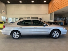 Used 2000  Ford Taurus 4d Sedan SES at Maxx Loans near St. Adrian, MI