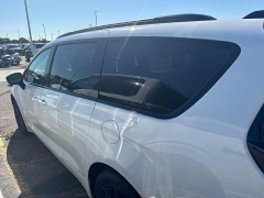Used 2025  Chrysler Pacifica Limited FWD at Maxx Loans near St&period; Adrian&comma; MI