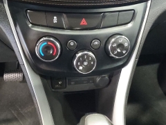 Used 2020  Chevrolet Trax 4d SUV FWD LT at Maxx Loans near St&period; Adrian&comma; MI
