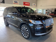 Used 2023  Lincoln Navigator Reserve 4x4 at Maxx Loans near St. Adrian, MI