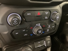 Used 2022  Jeep Renegade Altitude 4x4 at Maxx Loans near St. Adrian, MI